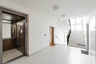 Učňovská, Hrdlořezy - Prague 9 | Sale, Apartment Two-bedroom (3+kk), 92 m²