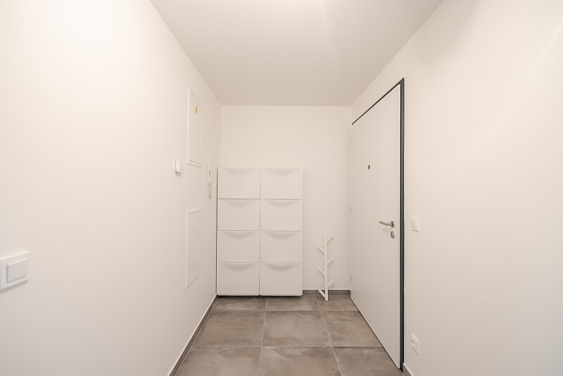 Mezi Vodami, Modřany - Praha 4 | Pronájem, Byt 2+kk, 82 m²