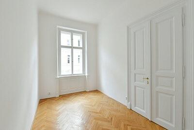 Vodní, Smíchov - Prague 5 | Rent, Apartment Three-bedroom (4+1), 145 m²
