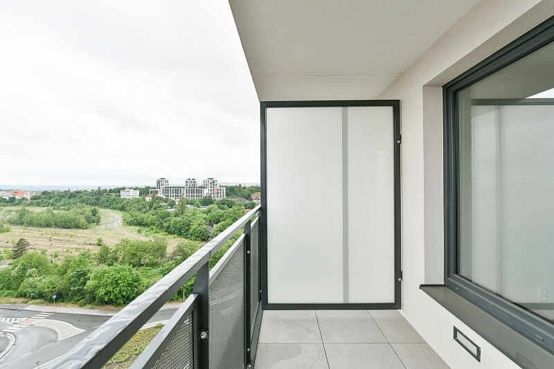 Zvěřinova, Strašnice - Prague 3 | Rent, Apartment One-bedroom (2+kk), 116 m²