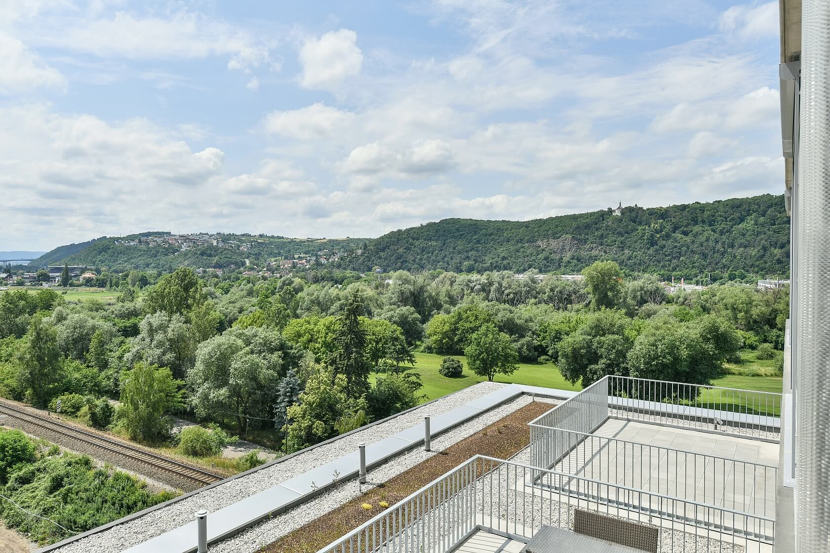 Mezi Vodami, Modřany - Praha 4 | Pronájem, Byt 2+kk, 57 m²