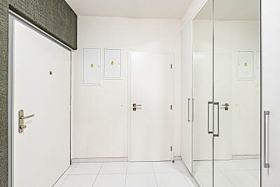 Učňovská, Hrdlořezy - Prague 9 | Sale, Apartment Two-bedroom (3+kk), 83 m²