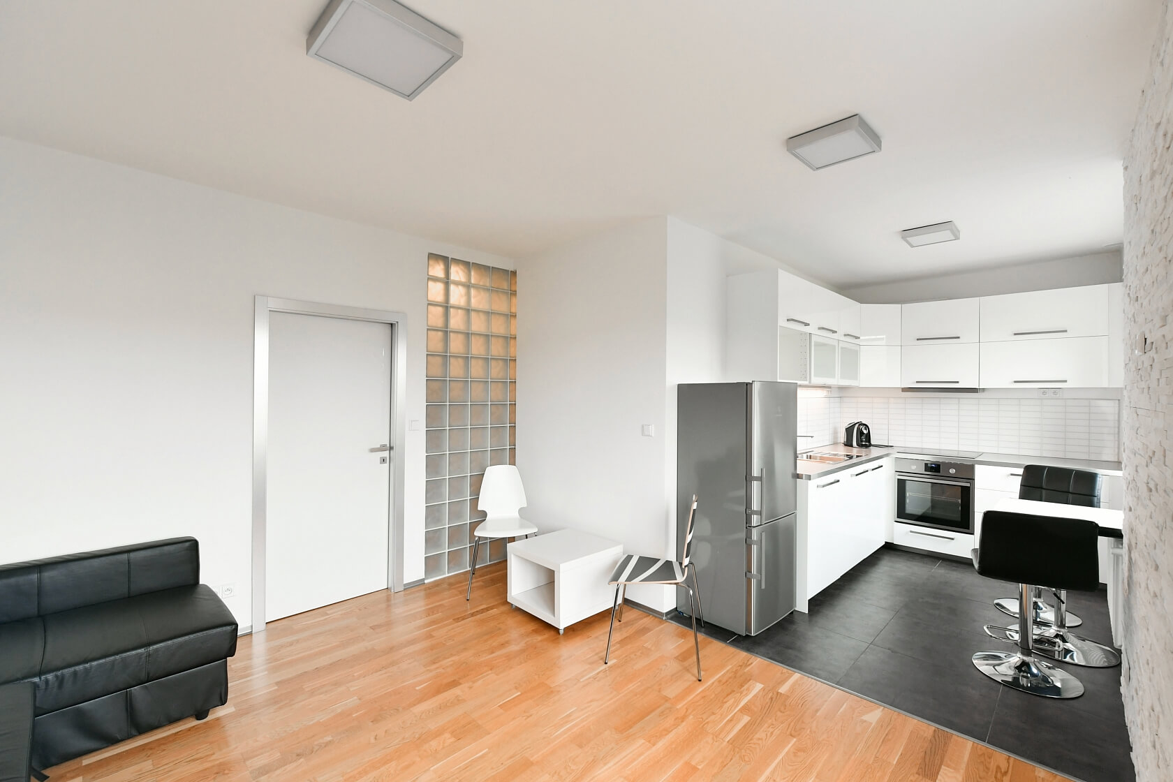 Kubánské náměstí, Vršovice - Prague 10 | Sale, Apartment One-bedroom (2+kk), 56 m²