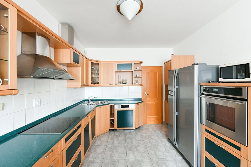 Chotovická, Kobylisy - Praha 8 | Pronájem, Byt 5+kk, 263 m²