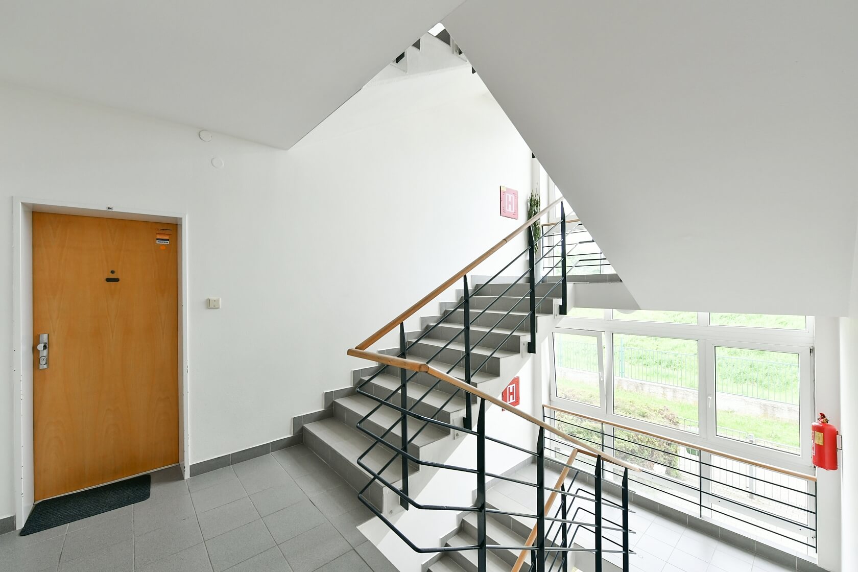 Chotovická, Kobylisy - Prague 8 | Rent, Apartment Four-bedroom (5+kk), 263 m²