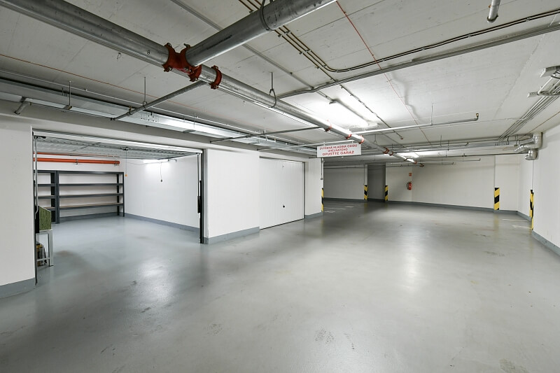 Modenská, Petrovice - Prague 10 | Sale, Apartment Three-bedroom (4+kk), 112 m²