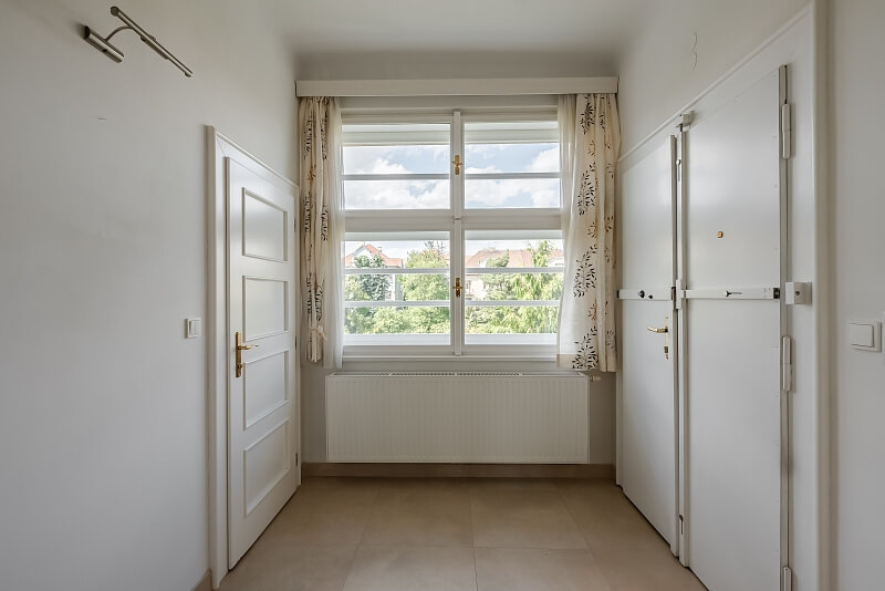 Ruská, Vršovice - Prague 10 | Rent, Apartment One-bedroom (2+1), 85 m²