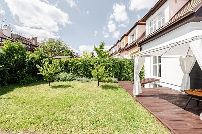 Pravoúhlá, Smíchov - Prague 5 | Sale, House Two-bedroom (3+1), 82 m²