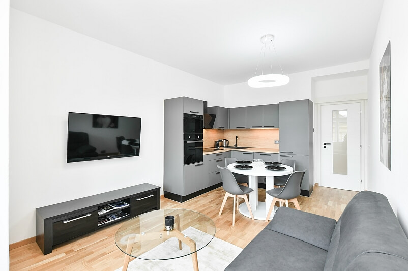 Holečkova, Smíchov - Praha 5 | Prodej, Byt 3+kk, 64 m²