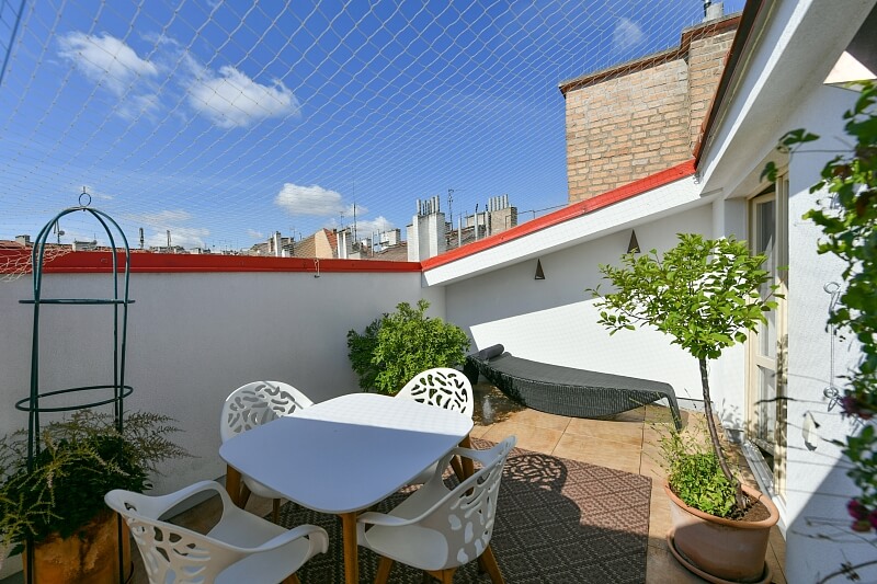 Náměstí Generála Kutlvašra, Nusle - Prague 4 | Rent, Apartment Two-bedroom (3+kk), 161 m²