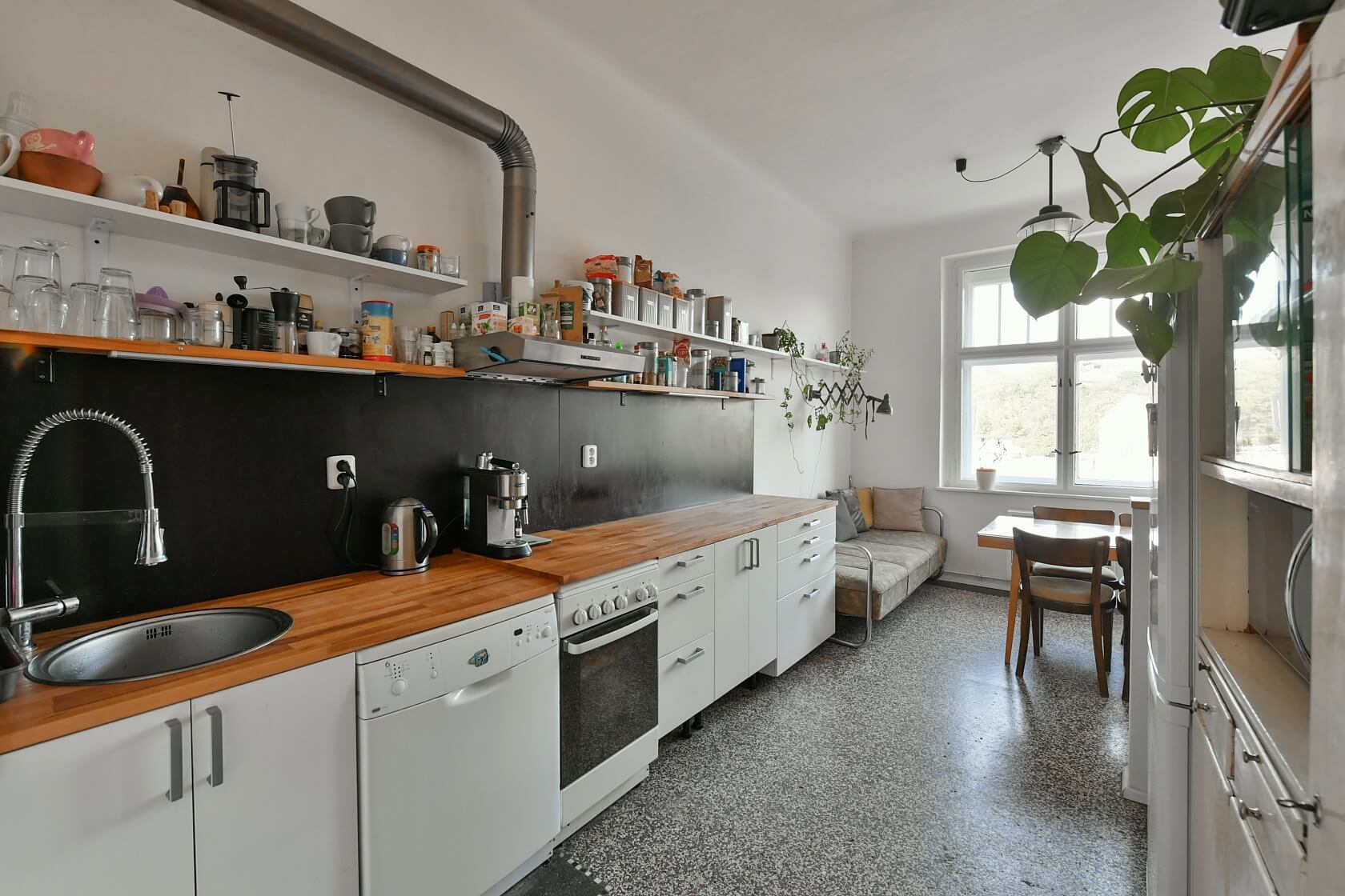 náměstí Dr. Václava Holého, Libeň - Praha 8 | Pronájem, Byt 2+1, 70 m²