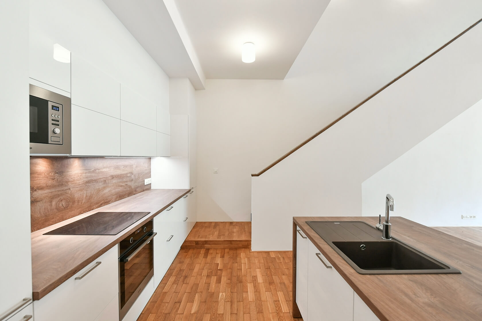 Milady Horákové, Holešovice - Praha 7 | Pronájem, Byt 4+kk, 150 m²