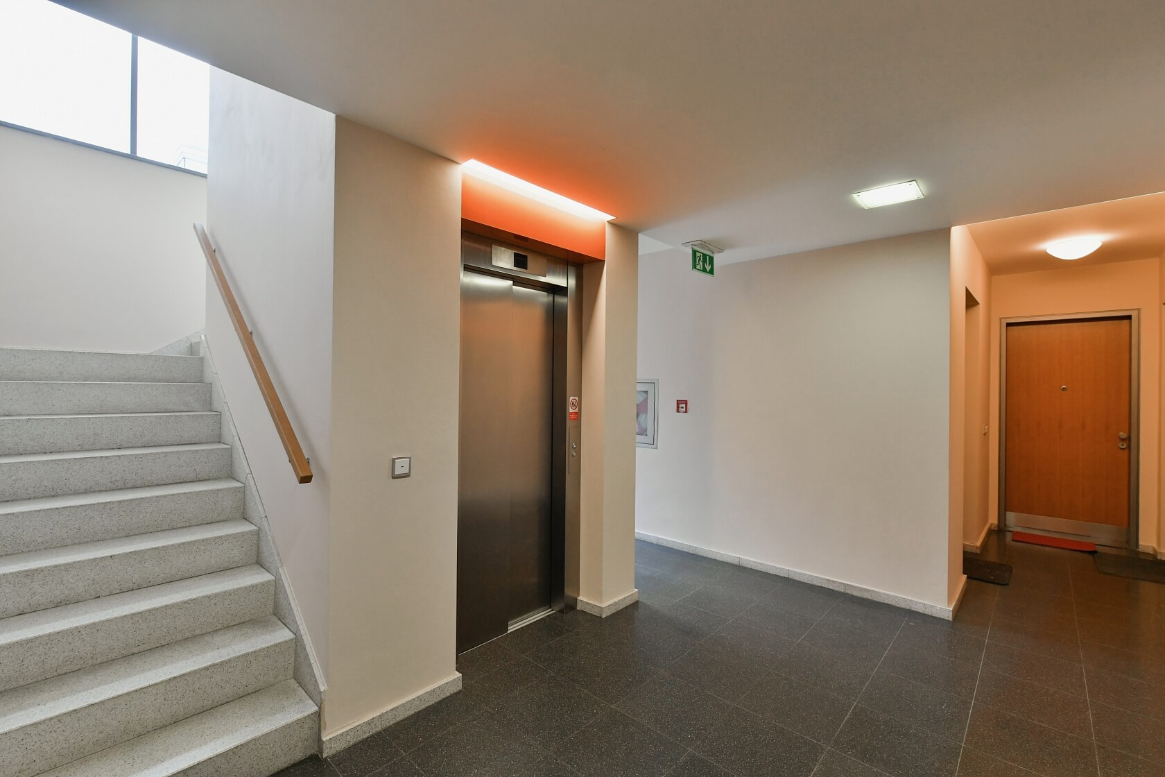 Rohanské nábřeží, Karlín - Prague 8 | Rent, Apartment Studio (1+kk), 51 m²