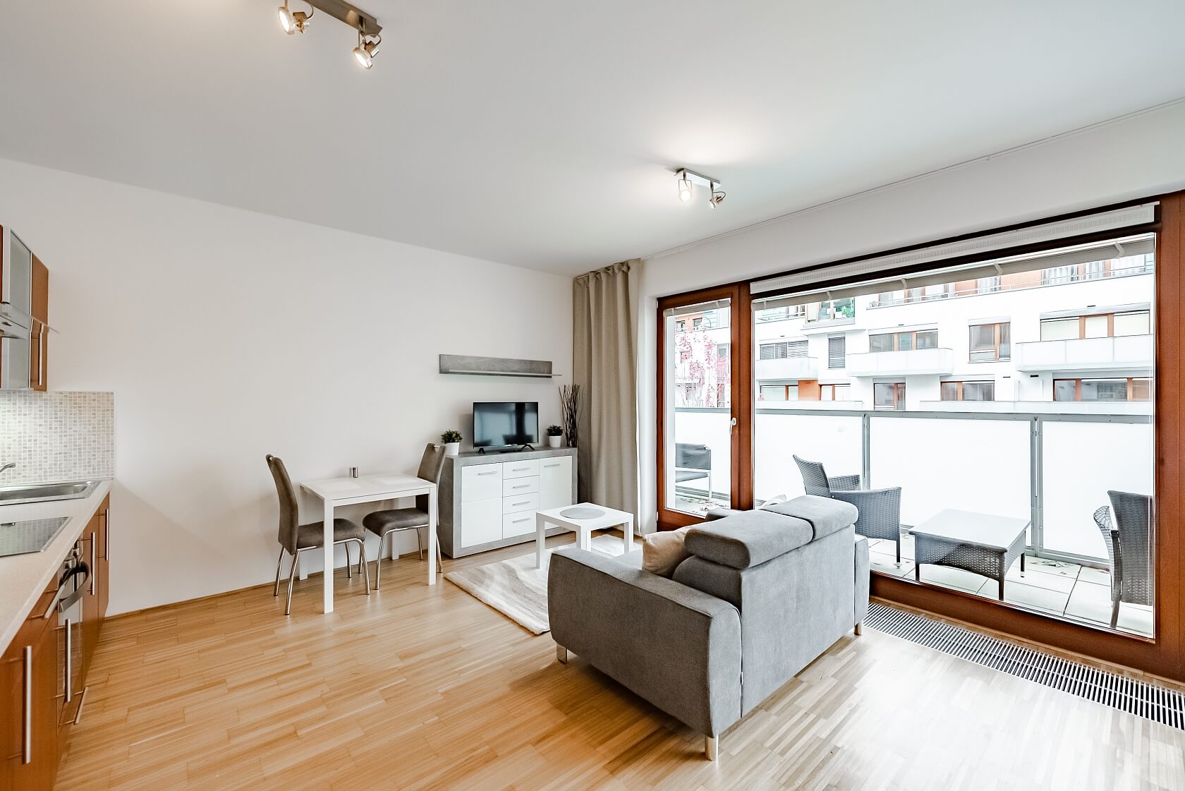 Rohanské nábřeží, Karlín - Prague 8 | Rent, Apartment Studio (1+kk), 51 m²