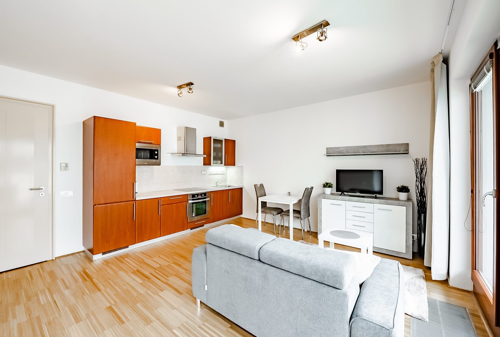 Rohanské nábřeží, Karlín - Praha 8 | Pronájem, Byt 1+kk, 51 m²