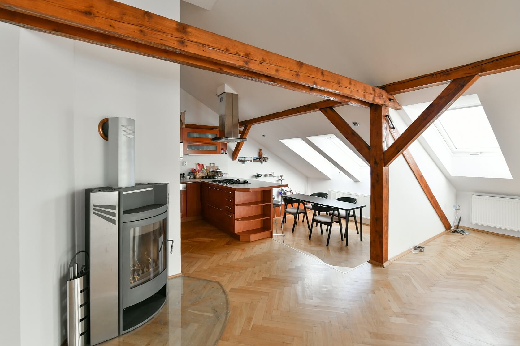 Seifertova, Žižkov - Prague 3 | Rent, Apartment Three-bedroom (4+kk), 186 m²