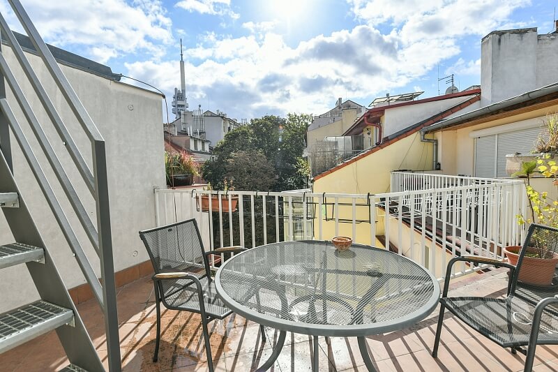 Seifertova, Žižkov - Prague 3 | Rent, Apartment Three-bedroom (4+kk), 186 m²