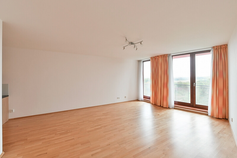 Choceradská, Záběhlice - Praha 4 | Pronájem, Byt 2+kk, 75 m²