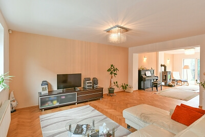 Legionářů, Ďáblice - Praha 8 | Pronájem, Rodinný dům 5+kk, 240 m²