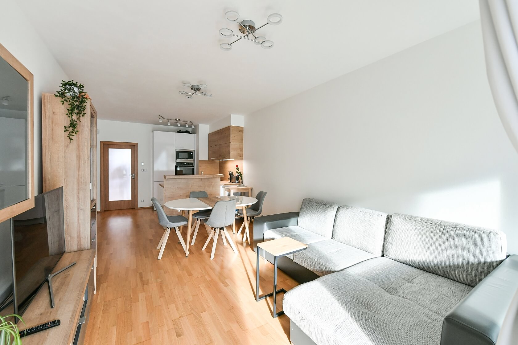 Vojenova, Libeň - Prague 8 | Rent, Apartment Two-bedroom (3+kk), 88 m²