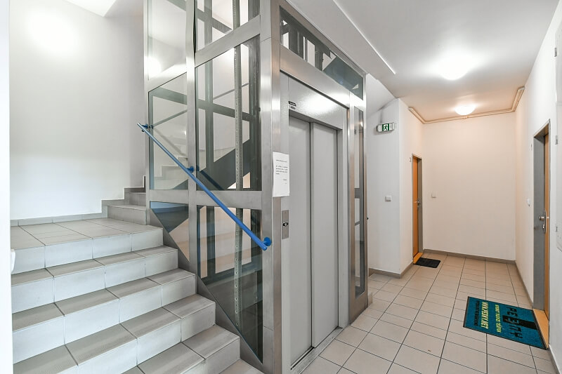 Na Hřebenkách, Smíchov - Prague 5 | Rent, Apartment Three-bedroom (4+kk), 112 m²