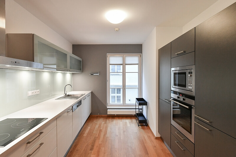 Senovážné náměstí, Nové Město - Praha 1 | Pronájem, Byt 2+kk, 60 m²
