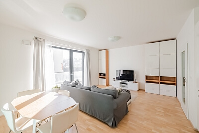 Zlochova, Modřany - Prague 4 | Sale, Apartment One-bedroom (2+kk), 90 m²