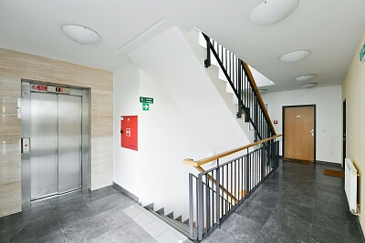 K Náhonu, Hloubětín - Prague 9 | Rent, Apartment Two-bedroom (3+kk), 110 m²