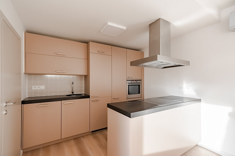 Mezilehlá, Hrdlořezy - Prague 9 | Sale, Apartment Three-bedroom (4+kk), 155 m²