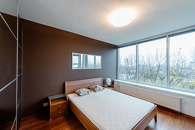 Bratislavský kraj, Nové Mesto - Bratislava III | Pronájem, Byt 2+1, 62 m²