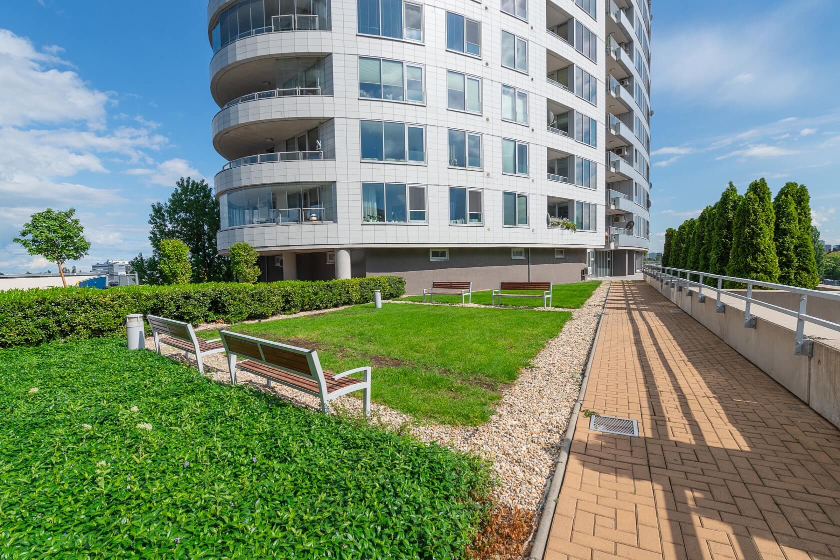 Bratislavský kraj, Nové Mesto - Bratislava III | Pronájem, Byt 2+1, 62 m²