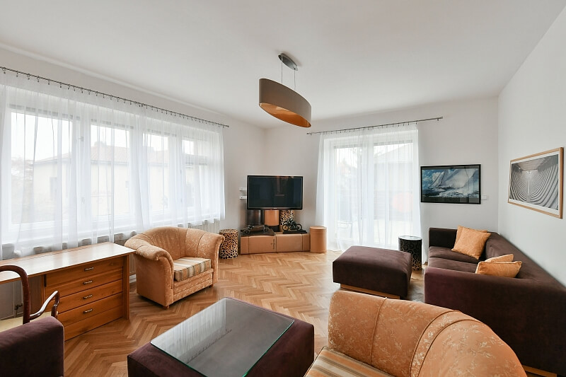 Běchovická, Strašnice - Praha 10 | Pronájem, Byt 3+kk, 118 m²