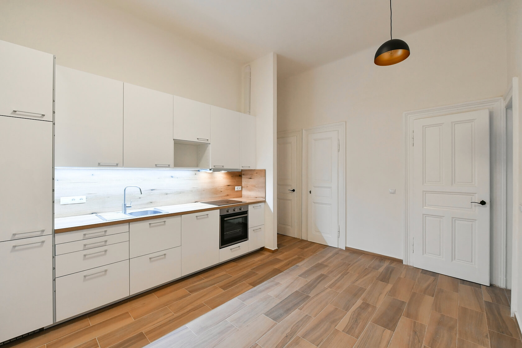 U Havlíčkových sadů, Vinohrady - Prague 2 | Rent, Apartment One-bedroom (2+kk), 65 m²