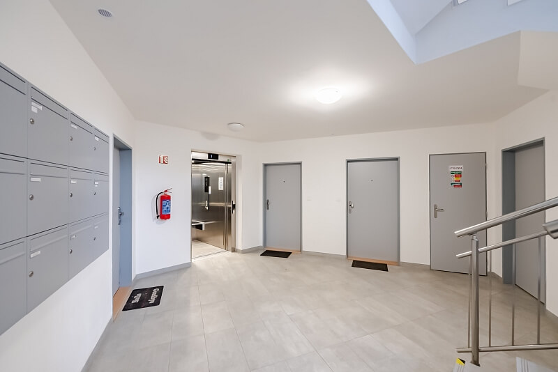 Pod Zahrady, Přezletice - Praha-východ | Sale, Apartment One-bedroom (2+kk), 59 m²