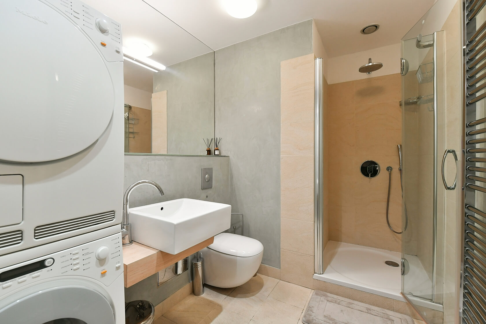 Rohanské nábřeží, Karlín - Praha 8 | Prodej, Byt 1+kk, 47 m²