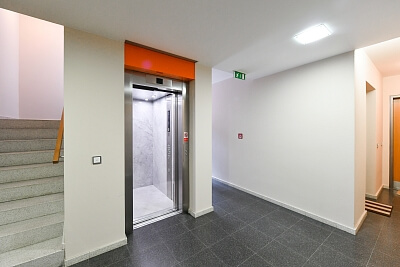 Rohanské nábřeží, Karlín - Prague 8 | Sale, Apartment Studio (1+kk), 47 m²