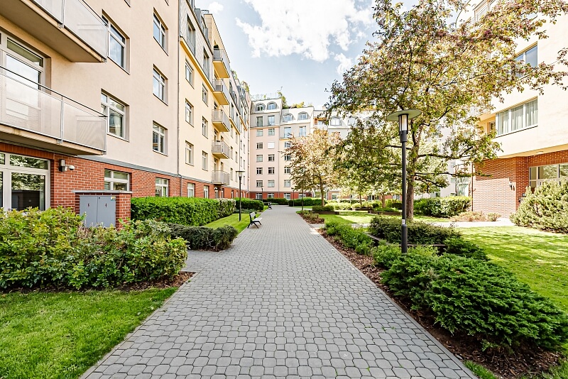 U Zvonařky, Vinohrady - Prague 2 | Rent, Apartment One-bedroom (2+kk), 62 m²