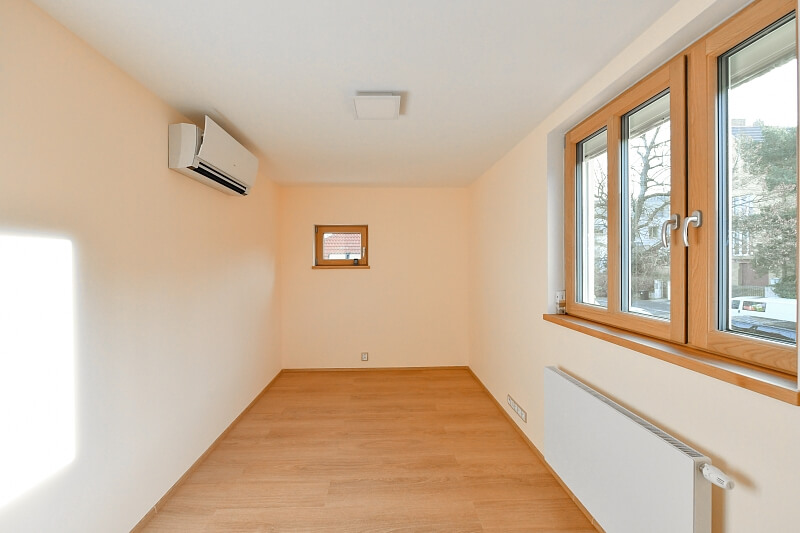 Pod Altánem, Strašnice - Praha 10 | Pronájem, Rodinný dům 6+1, 231 m²