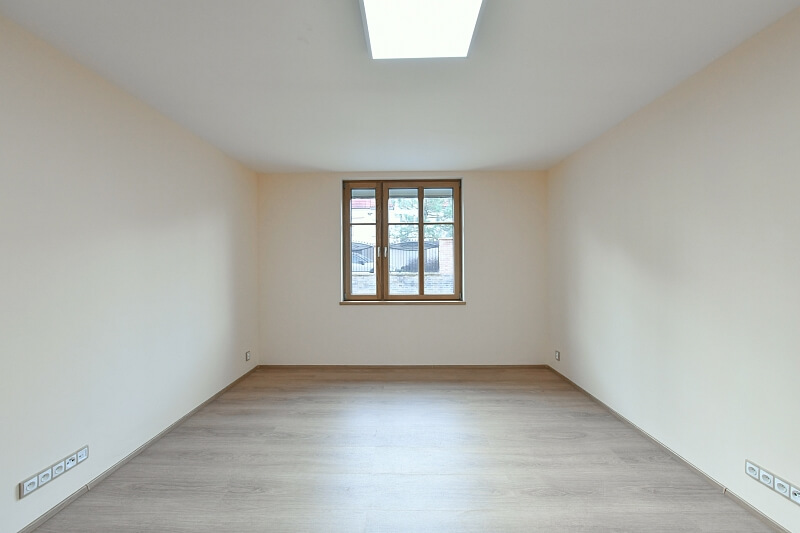 Pod Altánem, Strašnice - Prague 10 | Rent, House Five-bedroom (6+1), 231 m²