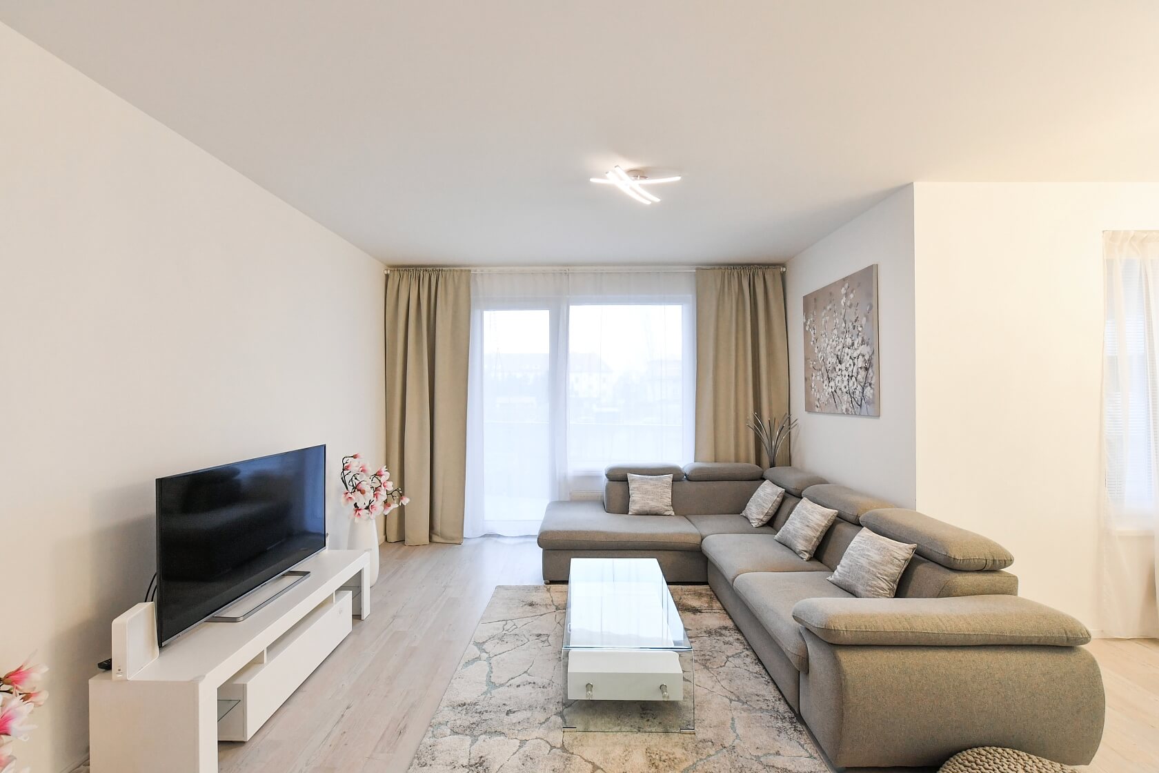Zvěřinova, Strašnice - Praha 3 | Pronájem, Byt 4+kk, 147 m²