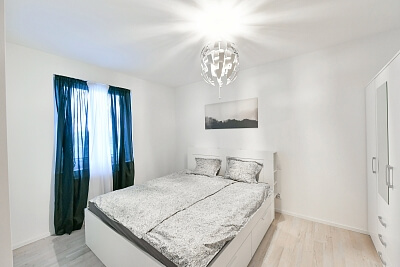 Zvěřinova, Strašnice - Praha 3 | Pronájem, Byt 4+kk, 147 m²