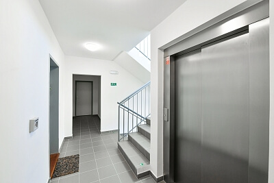 Bryksova, Černý most - Praha 9 | Pronájem, Byt 1+kk, 33 m²