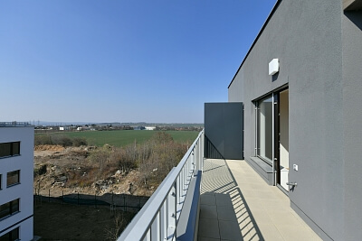 K Beranovu, Dolní Chabry - Praha 8 | Pronájem, Byt 2+kk, 72 m²