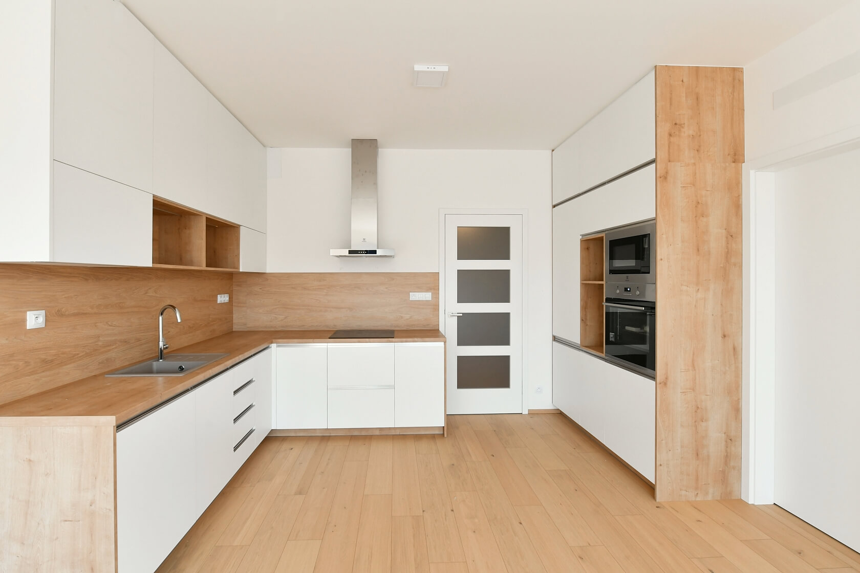 K Beranovu, Dolní Chabry - Praha 8 | Pronájem, Byt 2+kk, 72 m²