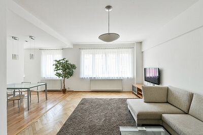 U Gymnázia, Nusle - Praha 4 | Pronájem, Byt 2+1, 104 m²