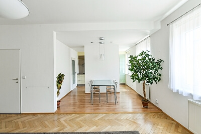 U Gymnázia, Nusle - Praha 4 | Pronájem, Byt 2+1, 104 m²