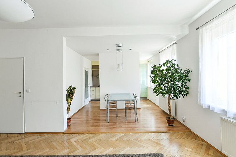 U Gymnázia, Nusle - Praha 4 | Pronájem, Byt 2+1, 104 m²