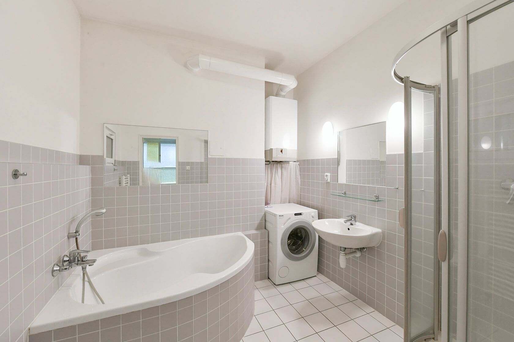 U Gymnázia, Nusle - Praha 4 | Pronájem, Byt 2+1, 104 m²