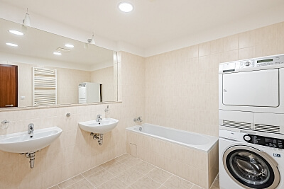 Korunní, Vinohrady - Prague 10 | Sale, Apartment One-bedroom (2+kk), 88 m²