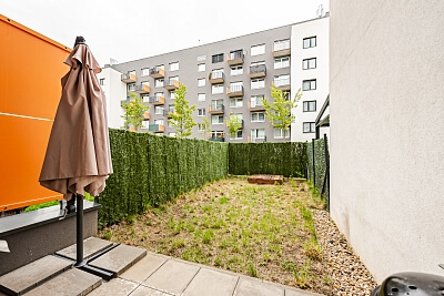 Strnadových, Vysočany - Prague 9 | Sale, Apartment Studio (1+kk), 48 m²